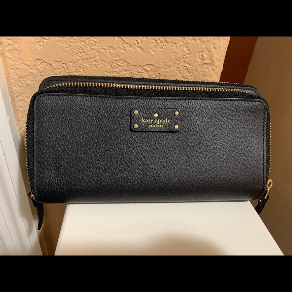 Kate spade zip wallet